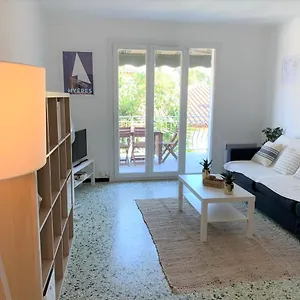 Beaux 65m2 Avec Espaces Exterieurs Parkings Proche , Hyères France
